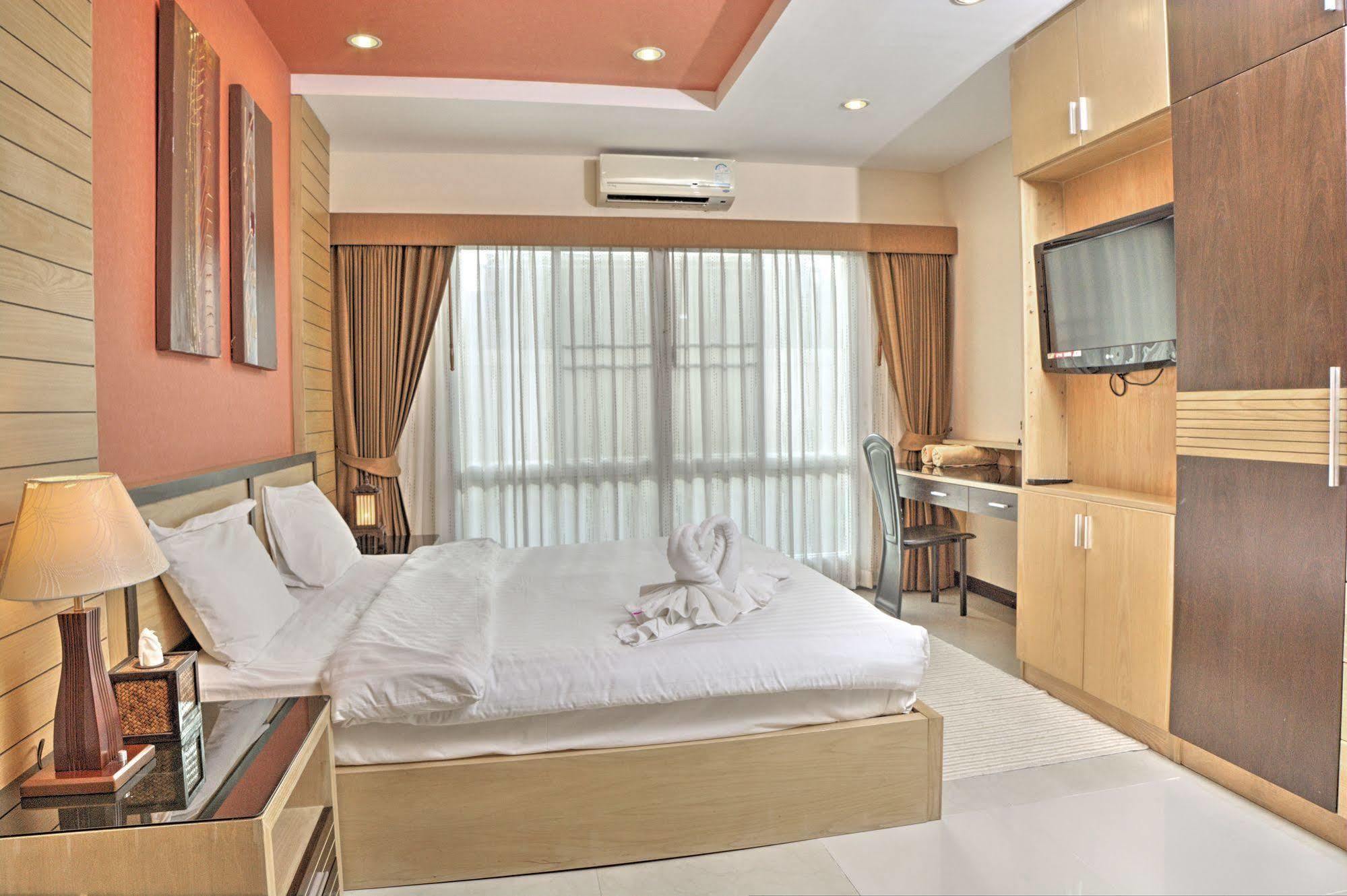 Whispering Palms Suite Chaweng  Exterior photo