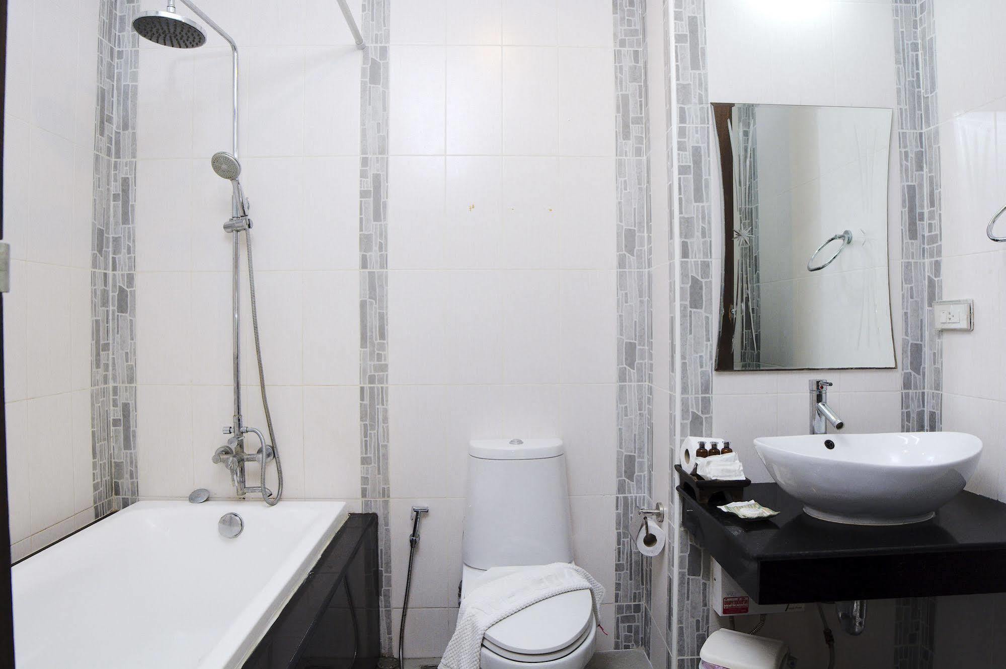 Whispering Palms Suite Chaweng  Exterior photo